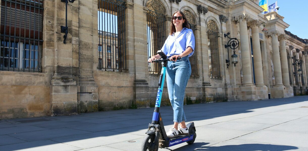 Comment bien utiliser son smartphone lors de ses trajets en trottinette électrique